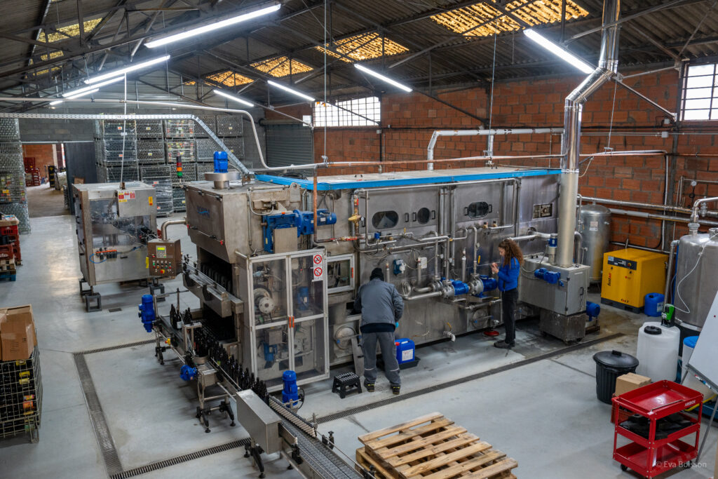 La laveuse par immersion industrielle constitue pour Consign’up un investissement de 400 000 €, rendu possible par les prêts des collectivités (Ademe, Toulouse Métropole et Région Occitanie).© Consign'Up. 